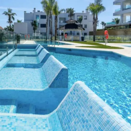 Santa Barbara Heights - Heated Pool, Gym, Bbq. Apartment Malaga