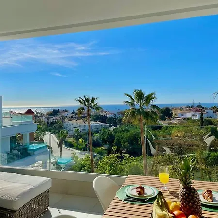 Santa Barbara Heights - Heated Pool, Gym, Bbq. Malaga