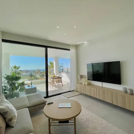 Santa Barbara Heights - Heated Pool, Gym, Bbq. Malaga