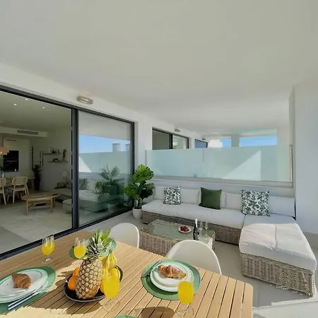 Santa Barbara Heights - Heated Pool, Gym, Bbq. Malaga